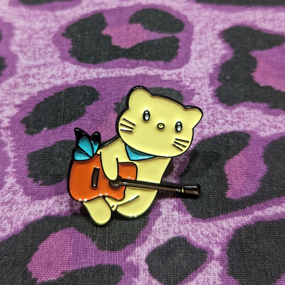 😻 Taylor Swift - Taylor Swift Cat - Enamel Pin